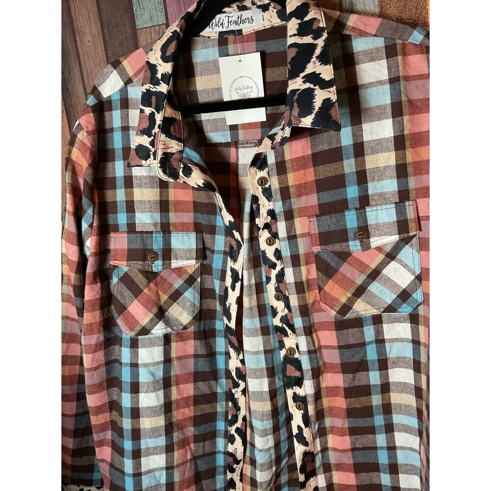 Plaid Button Front Long Sleeve Top Leopard Cuff and Button Line Women’s 2XL NWT - Picture 2 of 3